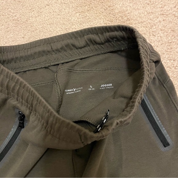 Boys Old Navy Green Hooded Sweatshirt and Joggers Set - Picture 5 of 6